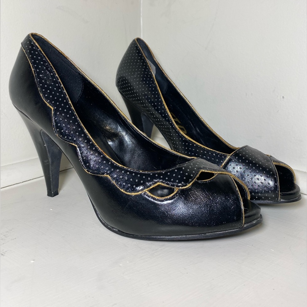 Rocket Dog peep toe heels